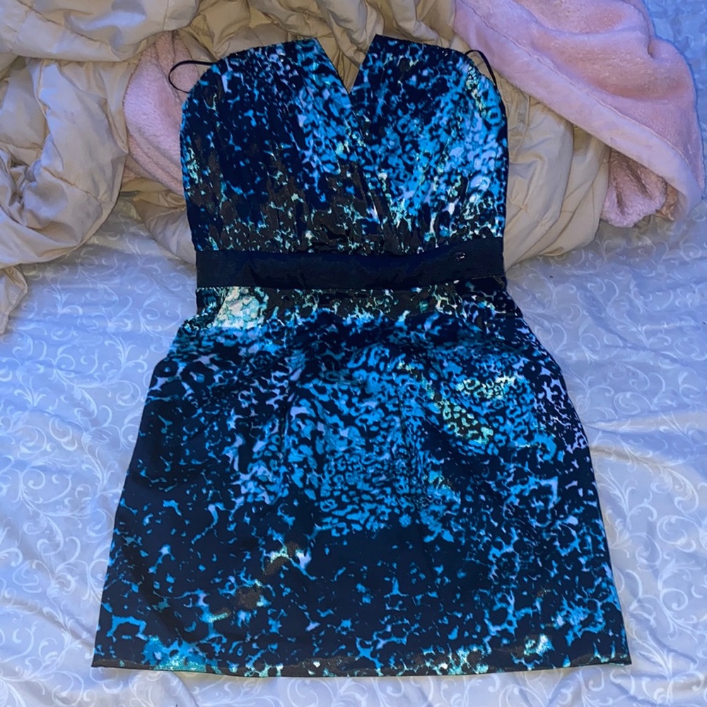 Guess black,white, and teal shirt dress